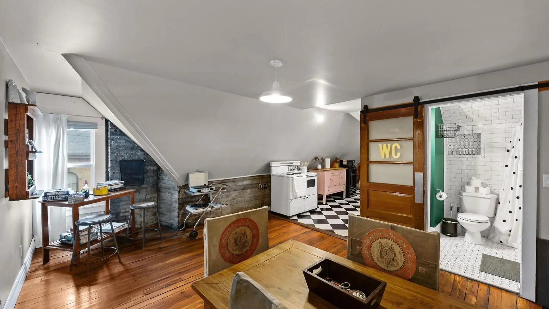 Дом отдыха Charming 7Br Home Bourbon Trail & Attractions Луисвилл США