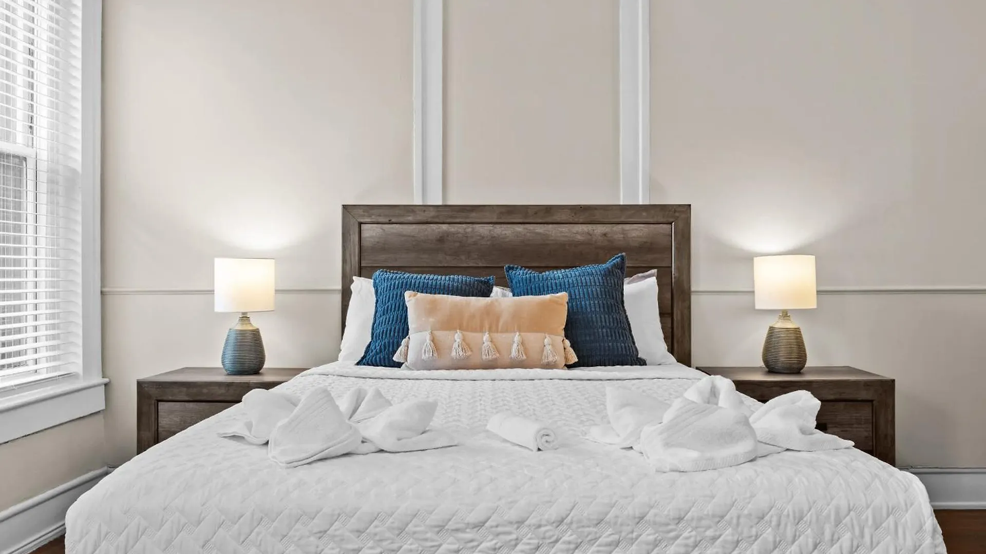 Charming 7Br Home Bourbon Trail & Attractions Луисвилл Дом отдыха