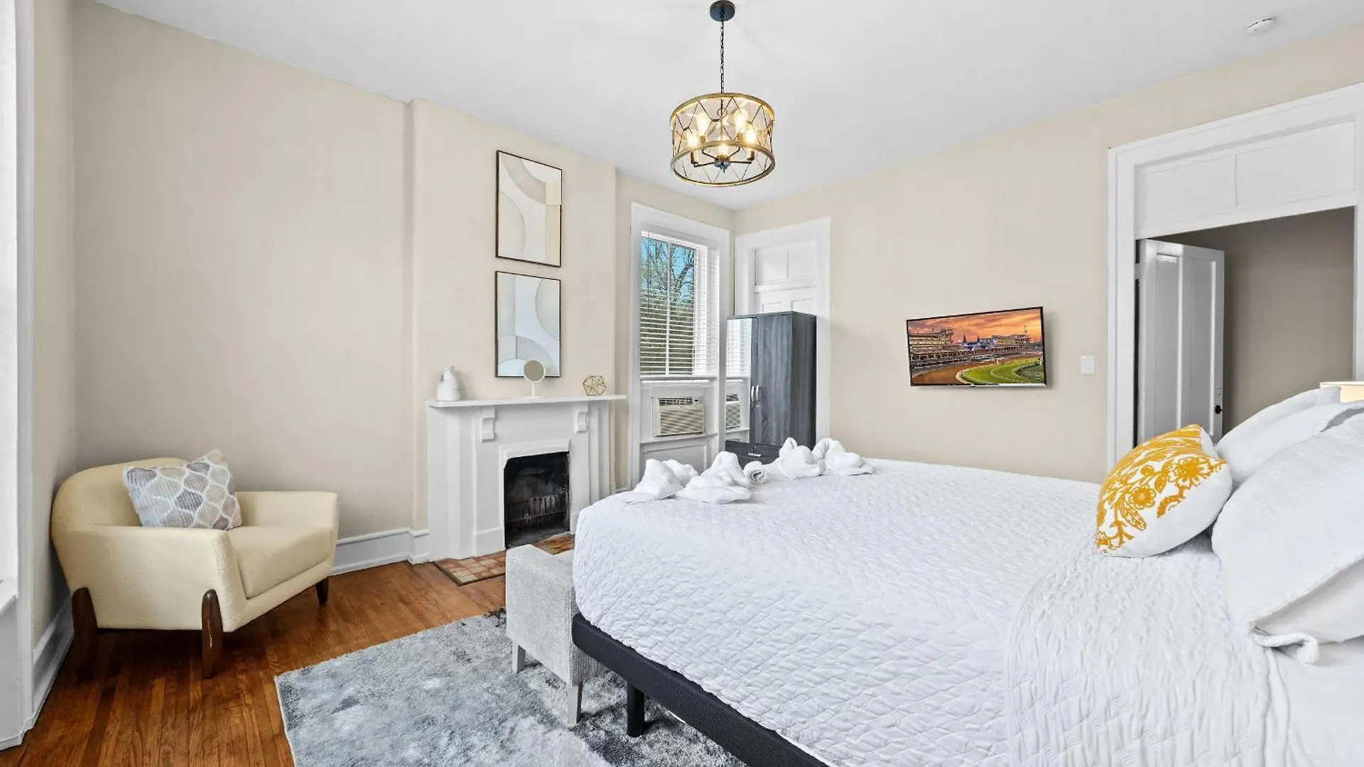 Дом отдыха Charming 7Br Home Bourbon Trail & Attractions Луисвилл